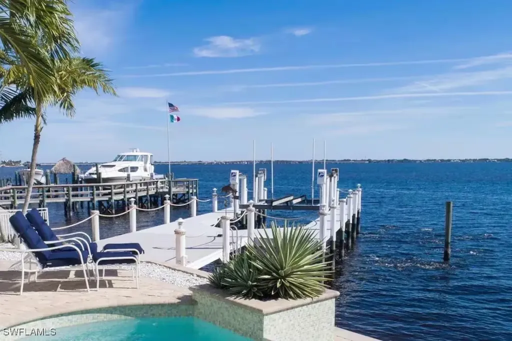 3107 SE 22nd Place Cape Coral FL 33904