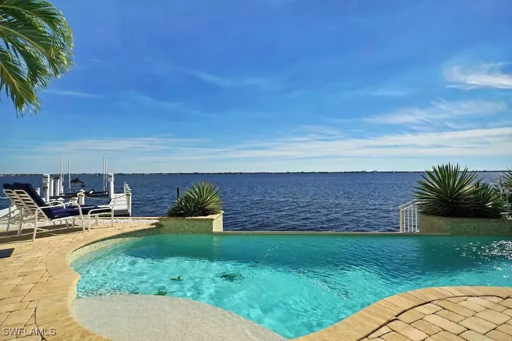 3107 SE 22nd Place Cape Coral FL 33904
