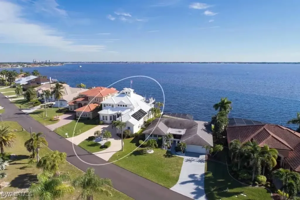 3107 SE 22nd Place Cape Coral FL 33904