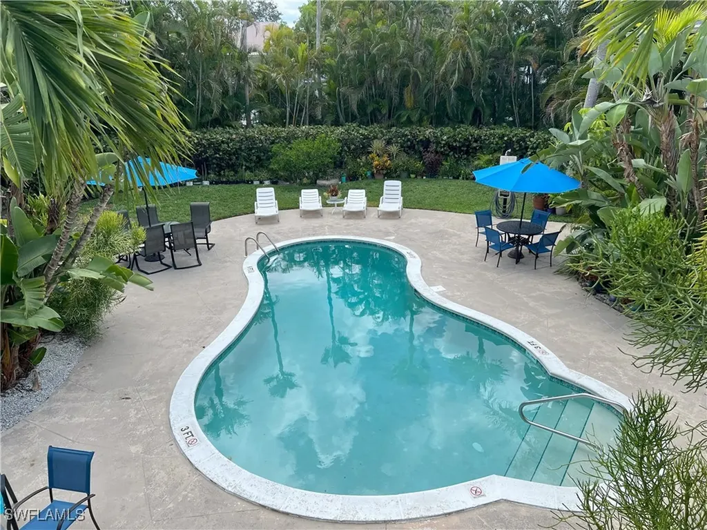 4290 Gulfstream Drive Naples FL 34112