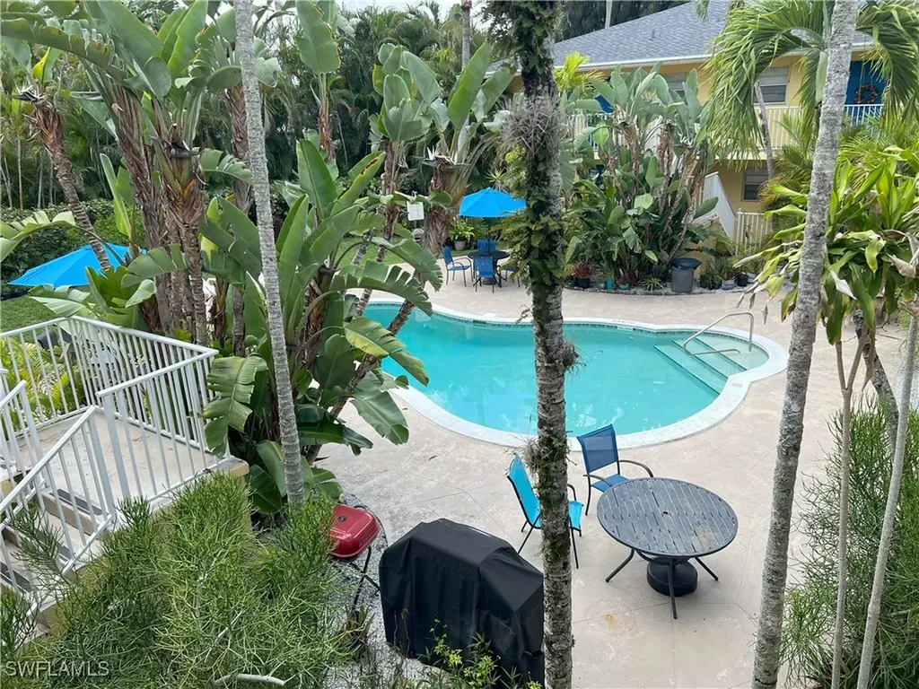 4290 Gulfstream Drive Naples FL 34112