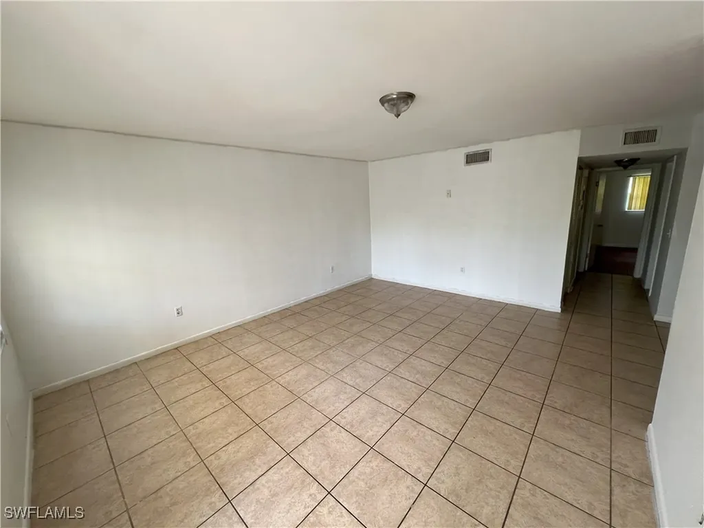 4290 Gulfstream Drive Naples FL 34112