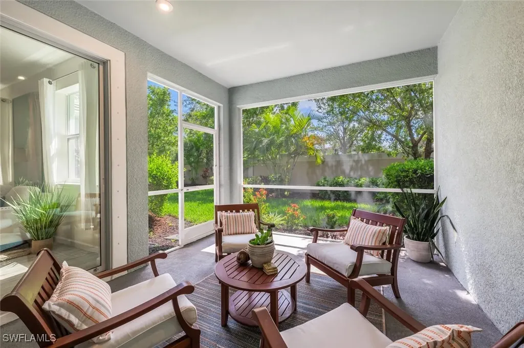 4720 Arboretum Circle Naples FL 34112