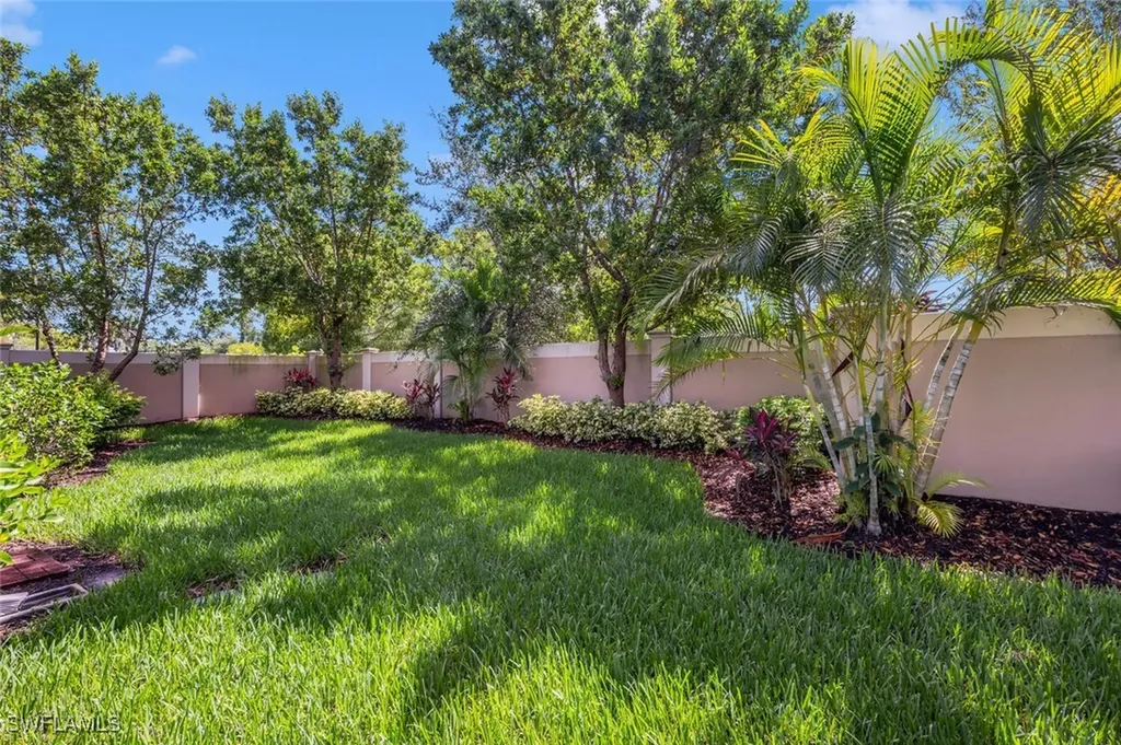 4720 Arboretum Circle Naples FL 34112