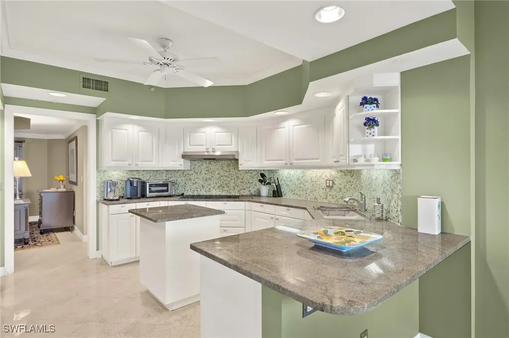8990 Bay Colony Drive Naples FL 34108