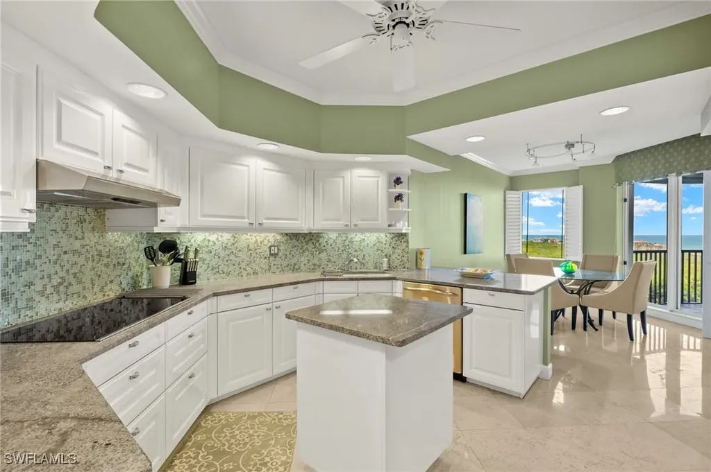 8990 Bay Colony Drive Naples FL 34108