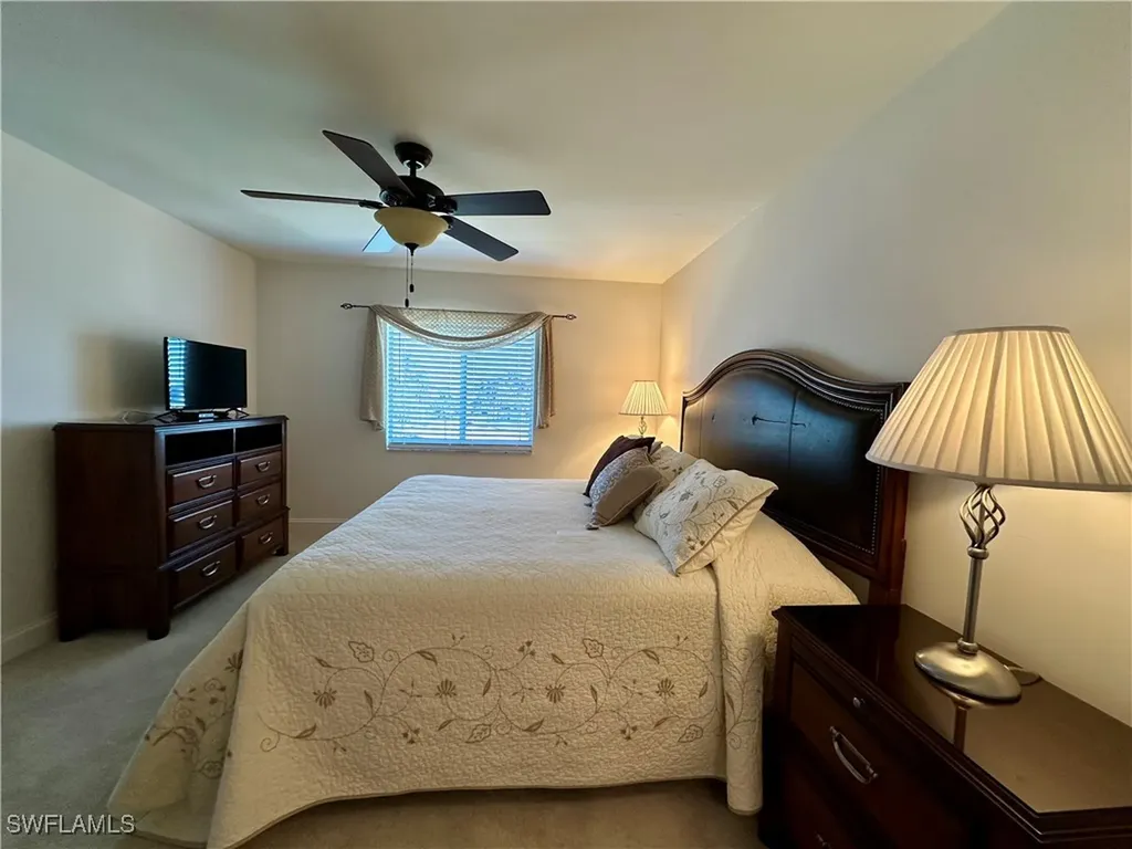 10686 Gulfshore Drive Naples FL 34108-3041