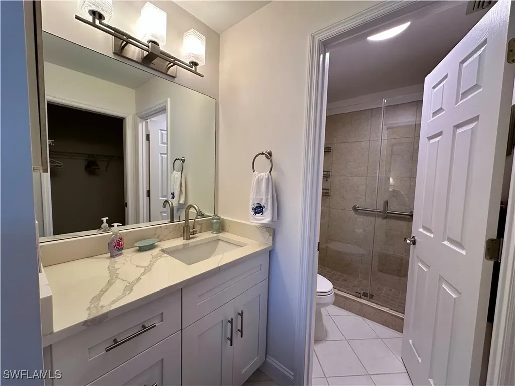 10686 Gulfshore Drive Naples FL 34108-3041