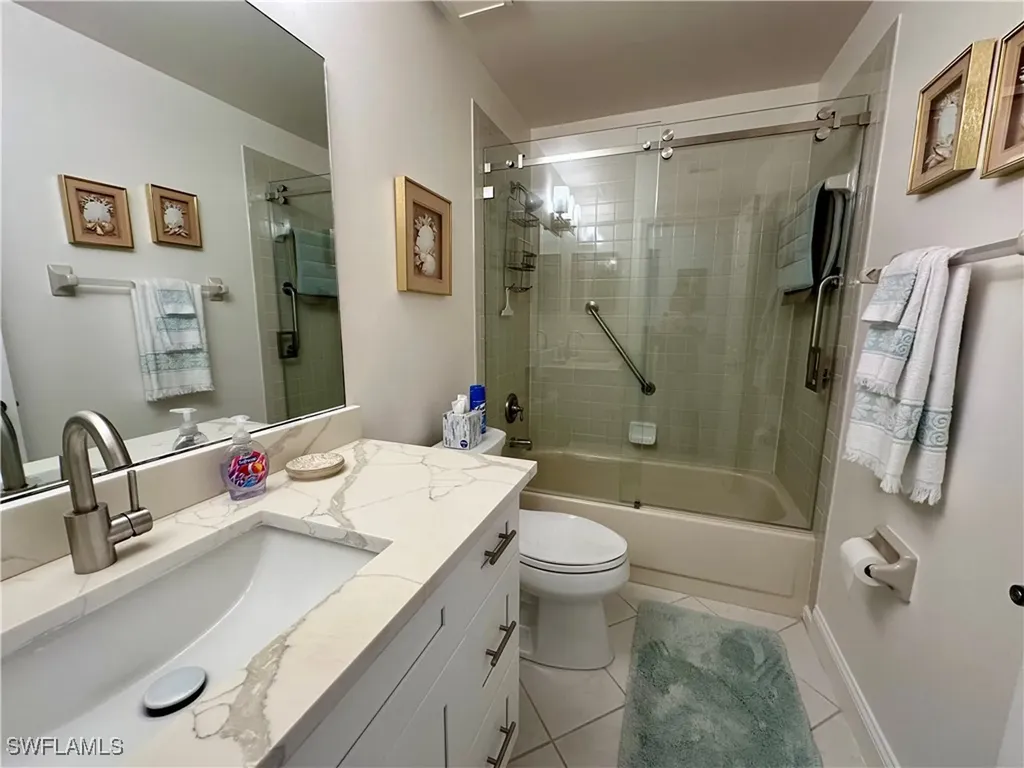 10686 Gulfshore Drive Naples FL 34108-3041
