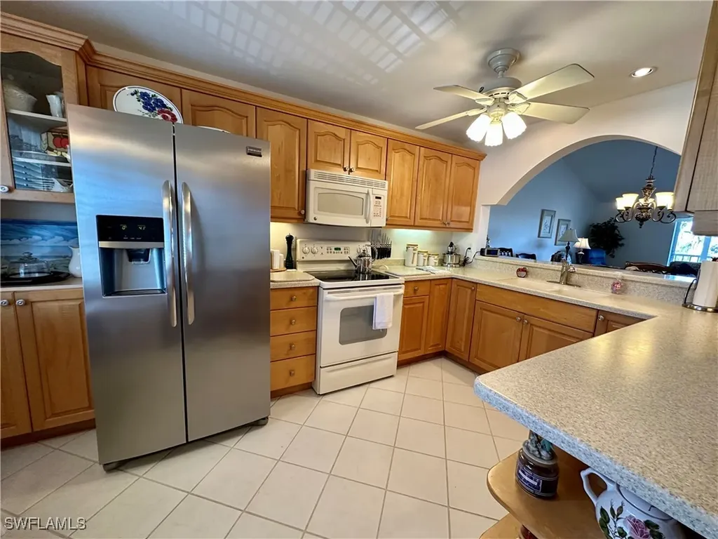 10686 Gulfshore Drive Naples FL 34108-3041