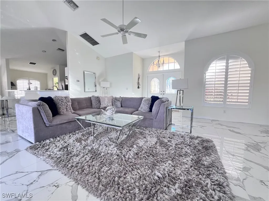1031 Tivoli Lane Naples FL 34104