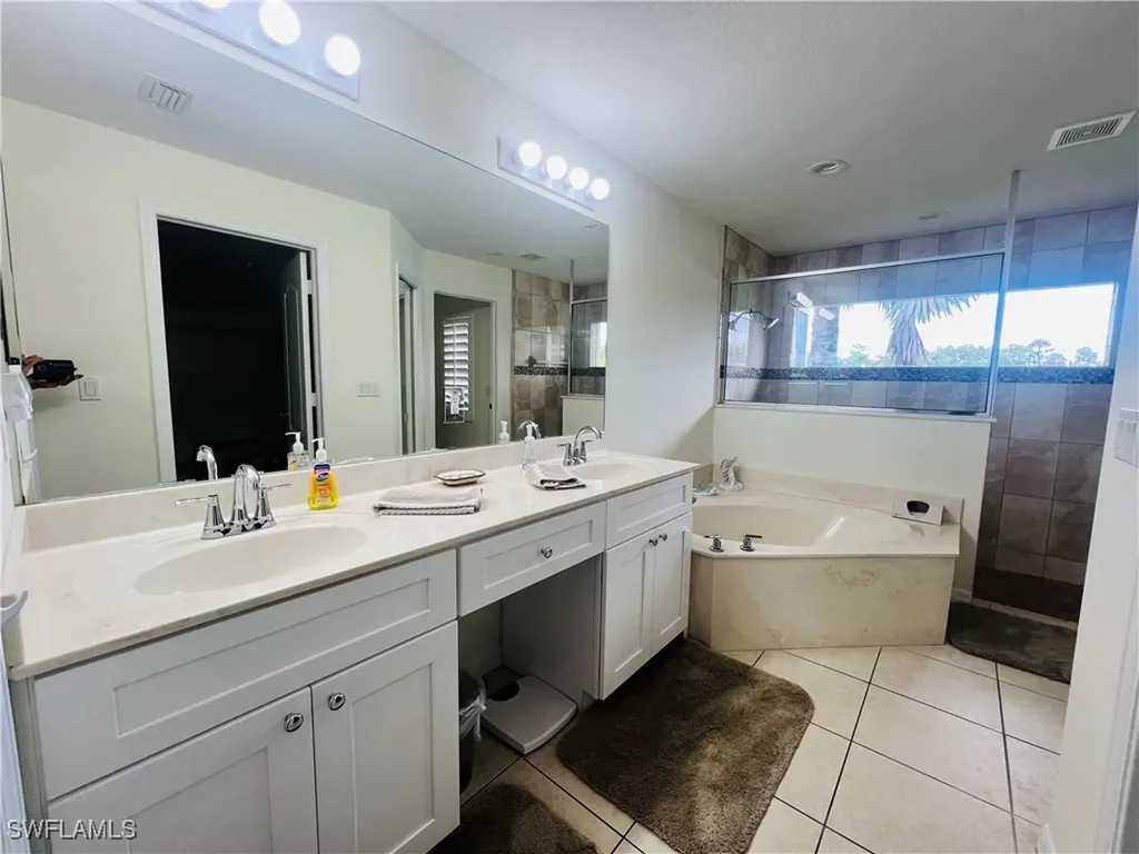 1031 Tivoli Lane Naples FL 34104