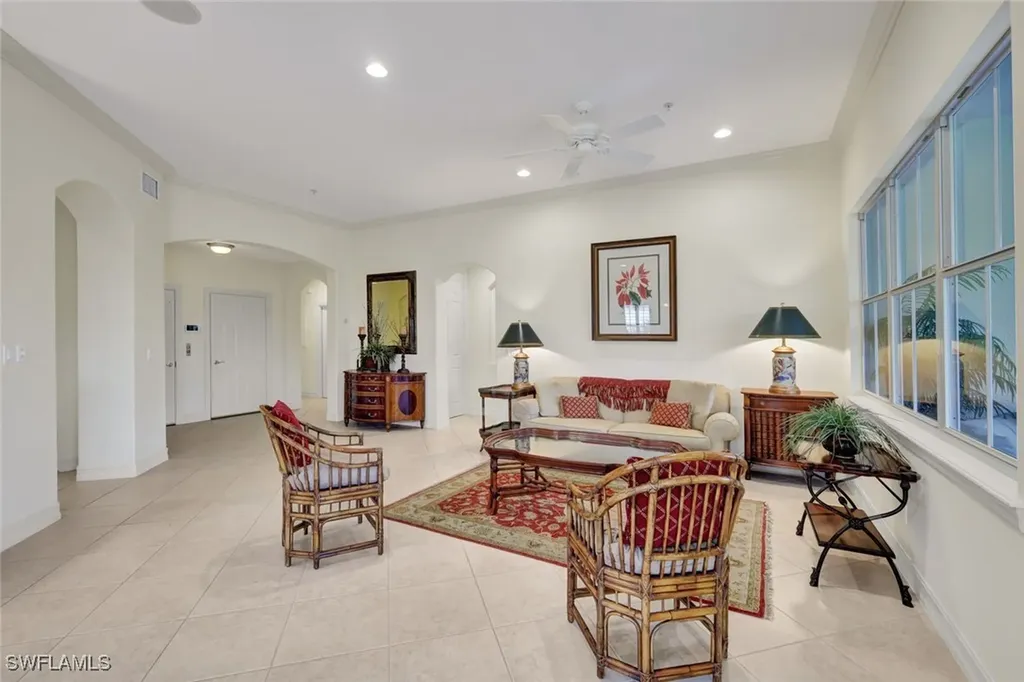 2830 Tiburon Boulevard E Naples FL 34109