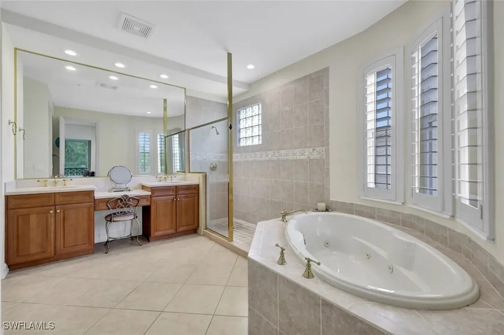 2830 Tiburon Boulevard E Naples FL 34109