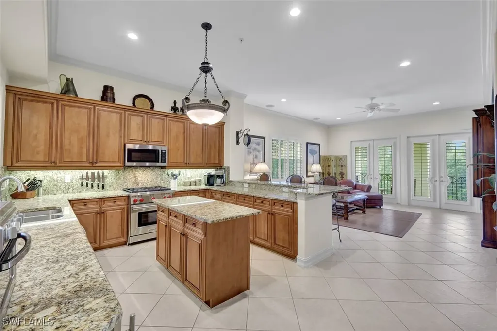 2830 Tiburon Boulevard E Naples FL 34109