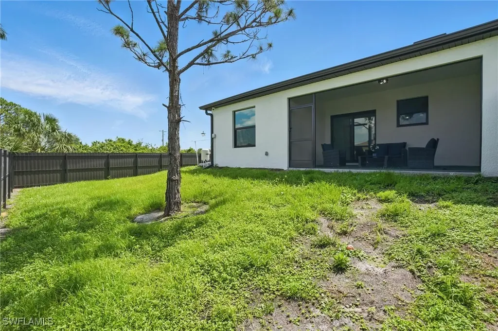 1011 & 1013 Abrams Boulevard Lehigh Acres FL 33971