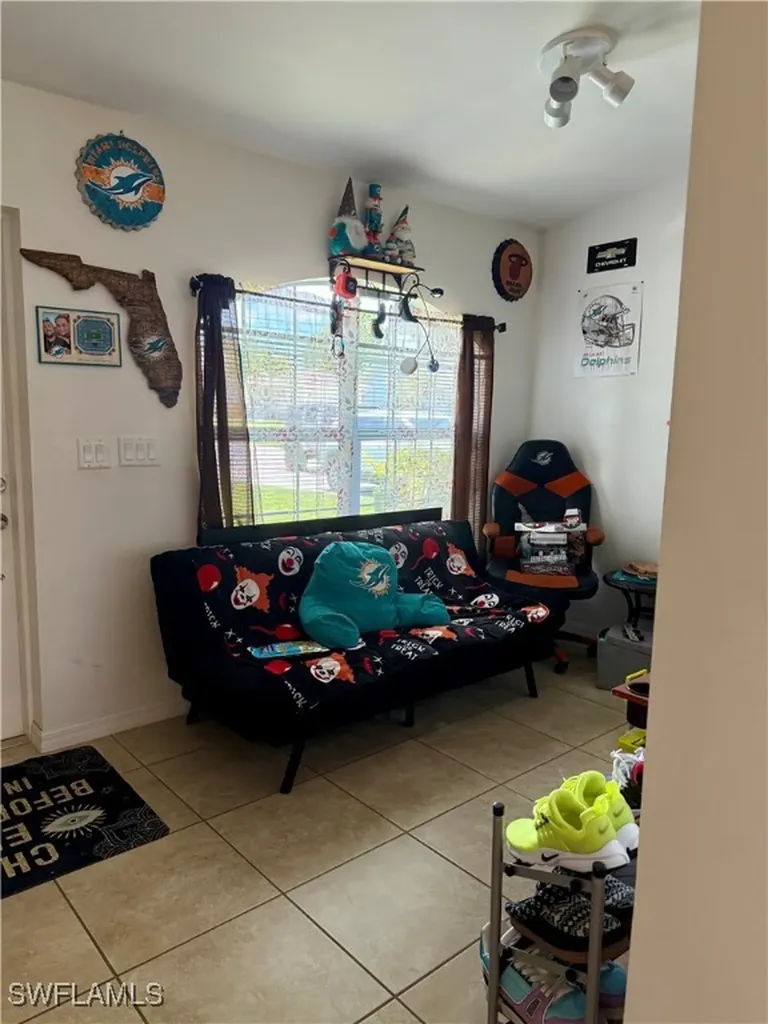 519/521 SE 6th Terrace Cape Coral FL 33990