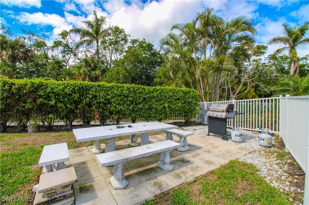 1 Bluebill Avenue Naples FL 34108