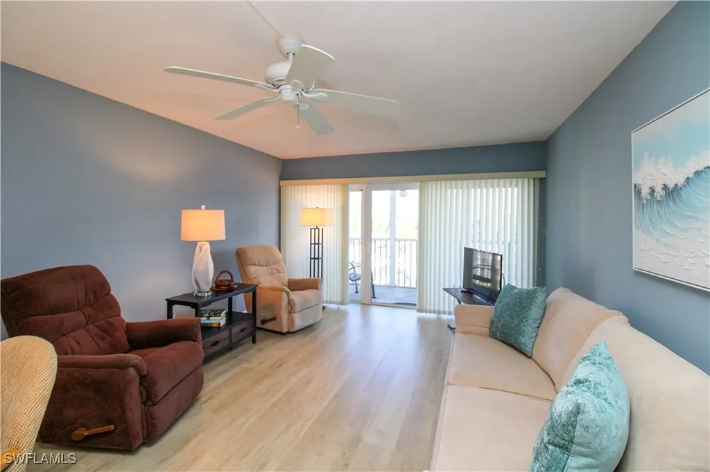 1 Bluebill Avenue Naples FL 34108