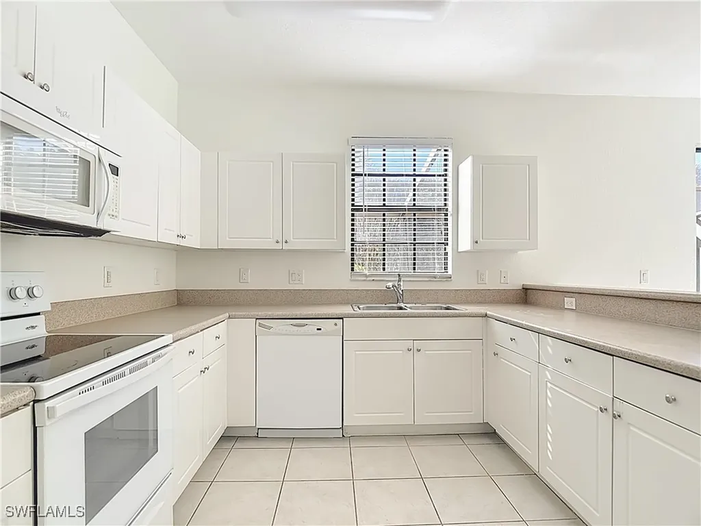 7376 Bristol Circle Naples FL 34120