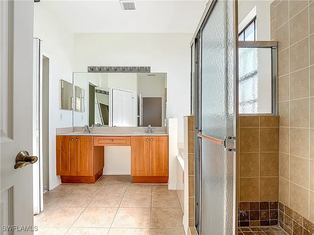 7376 Bristol Circle Naples FL 34120