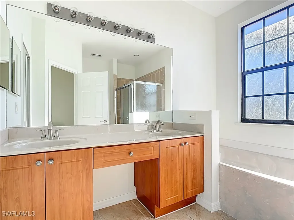 7376 Bristol Circle Naples FL 34120