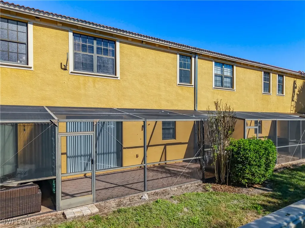 7376 Bristol Circle Naples FL 34120