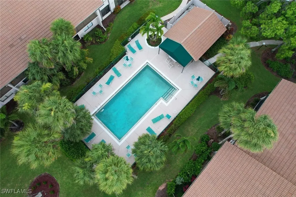 3360 10th Street N Naples FL 34103