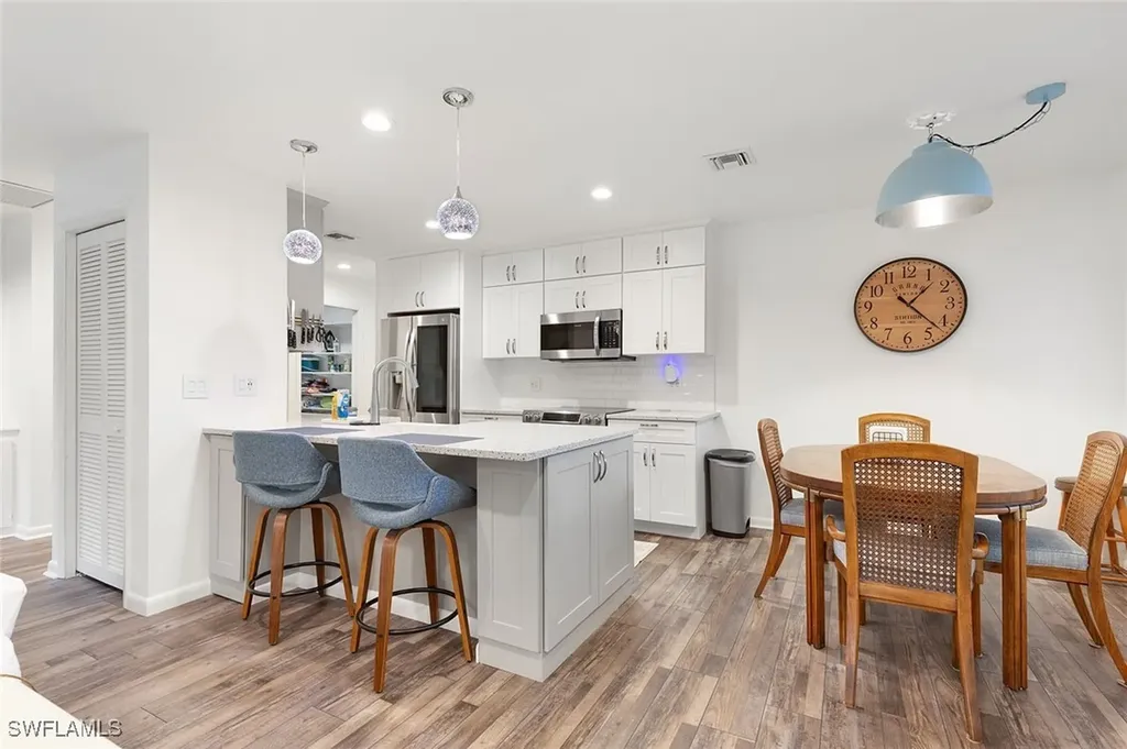 3360 10th Street N Naples FL 34103