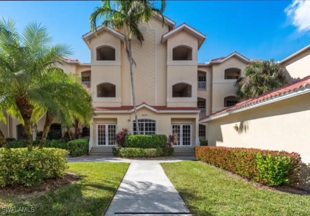 4650 Yacht Harbor Drive Naples FL 34112