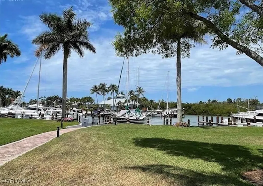 4650 Yacht Harbor Drive Naples FL 34112