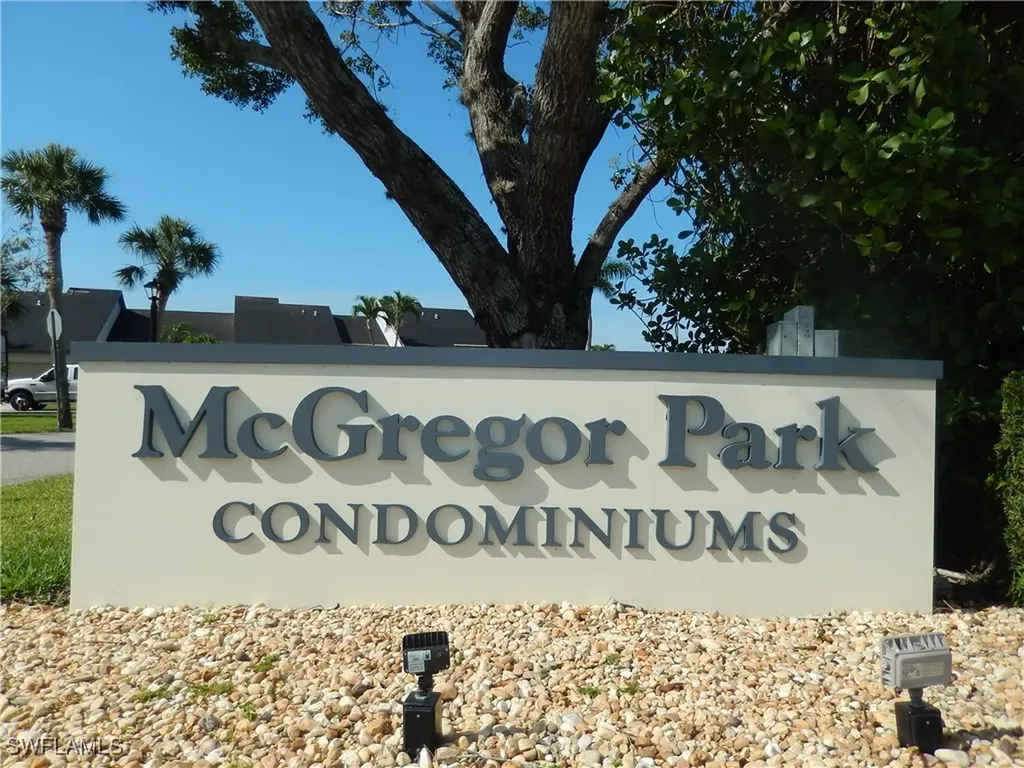 902 Mcgregor Park Circle Fort Myers FL 33908