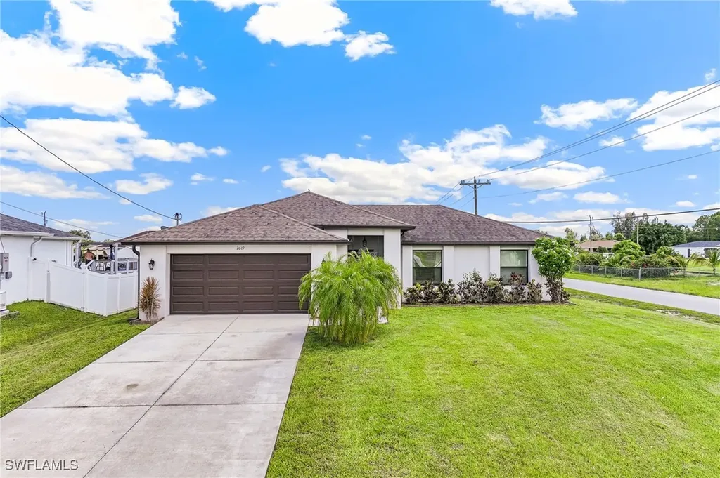 2619 42nd Street SW Lehigh Acres FL 33976