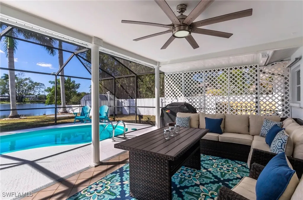 28 Constitution Drive Naples FL 34112
