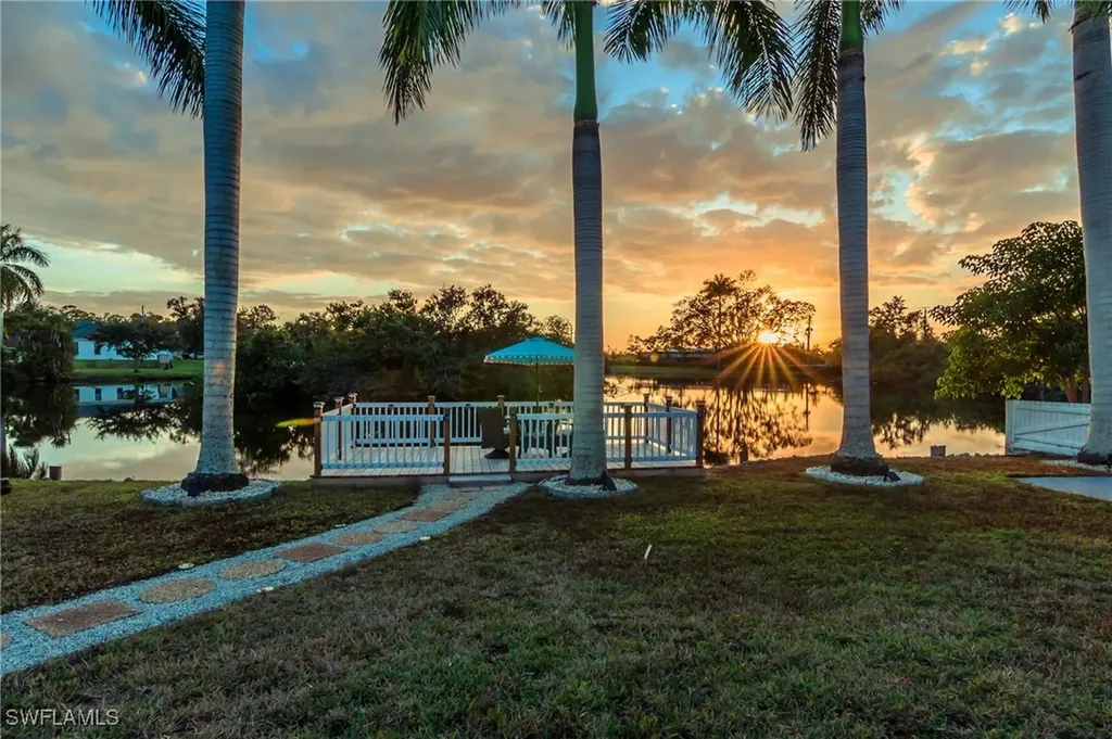 28 Constitution Drive Naples FL 34112