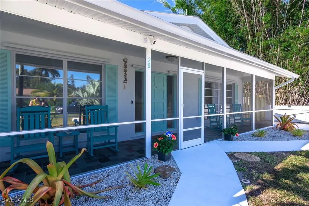 28 Constitution Drive Naples FL 34112