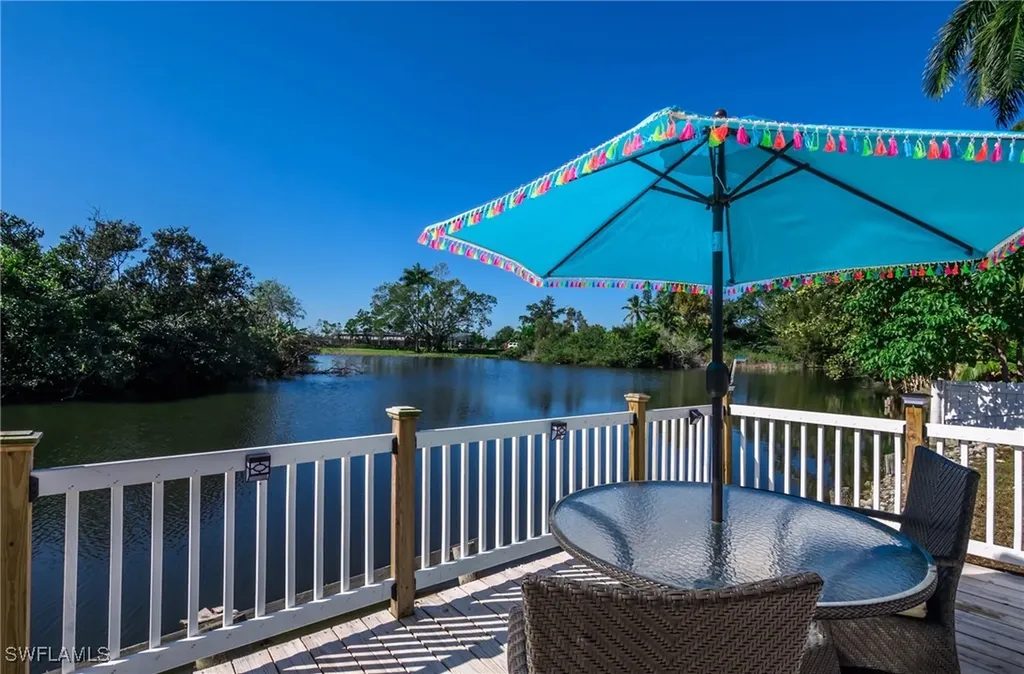 28 Constitution Drive Naples FL 34112