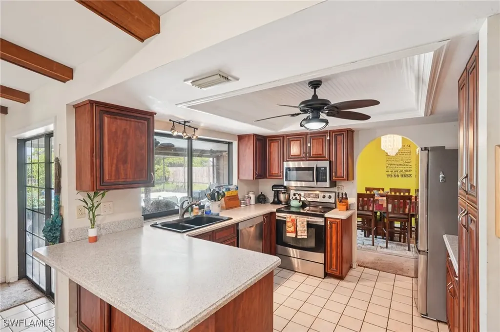 3805 SE 10th Avenue Cape Coral FL 33904