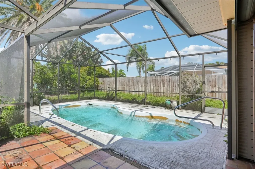 3805 SE 10th Avenue Cape Coral FL 33904