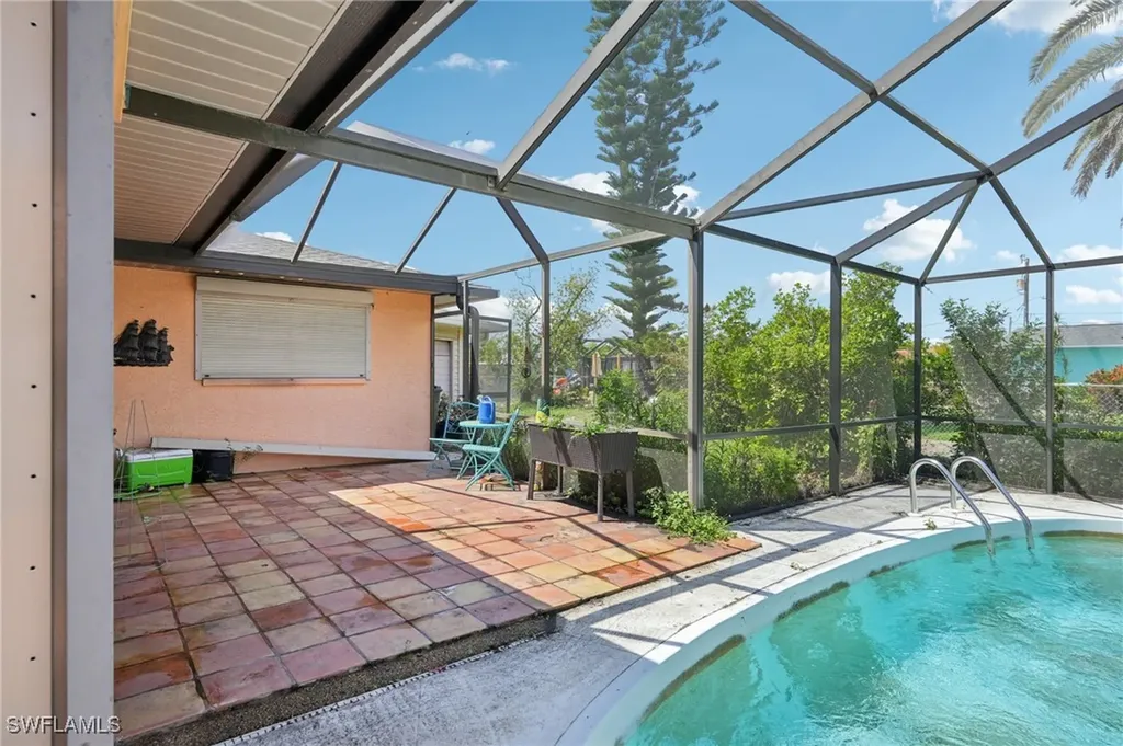 3805 SE 10th Avenue Cape Coral FL 33904