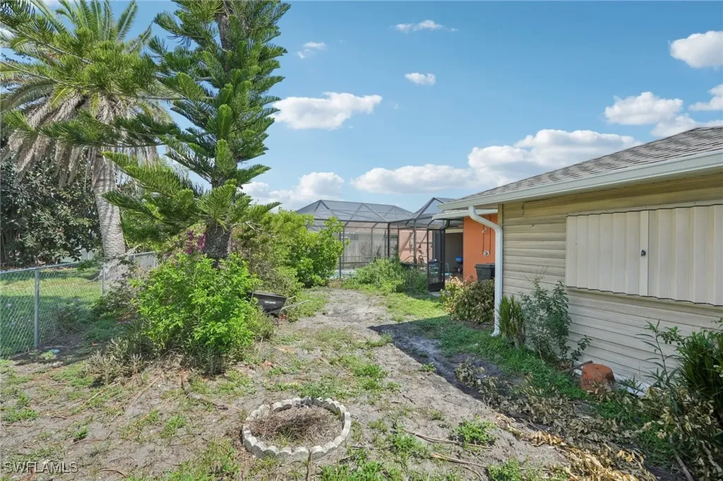 3805 SE 10th Avenue Cape Coral FL 33904