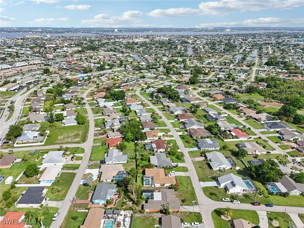 3805 SE 10th Avenue Cape Coral FL 33904