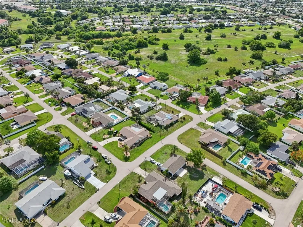 3805 SE 10th Avenue Cape Coral FL 33904
