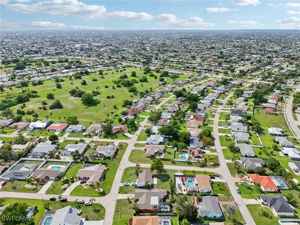 3805 SE 10th Avenue Cape Coral FL 33904