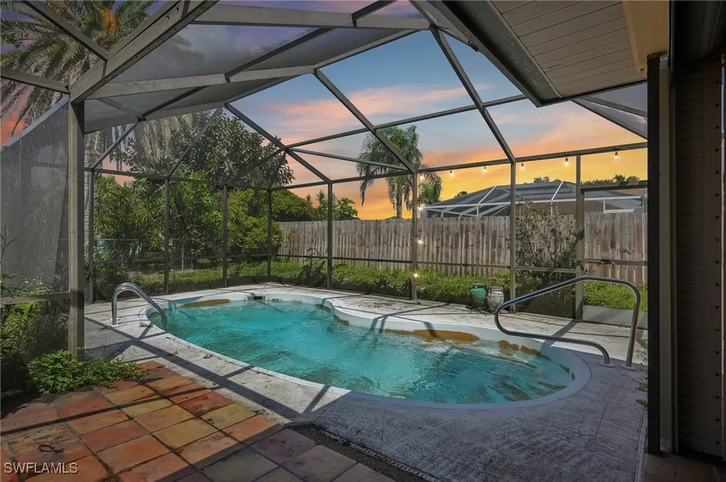 3805 SE 10th Avenue Cape Coral FL 33904