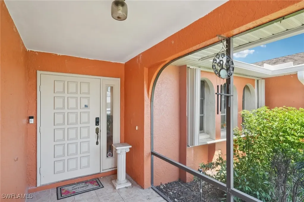 3805 SE 10th Avenue Cape Coral FL 33904