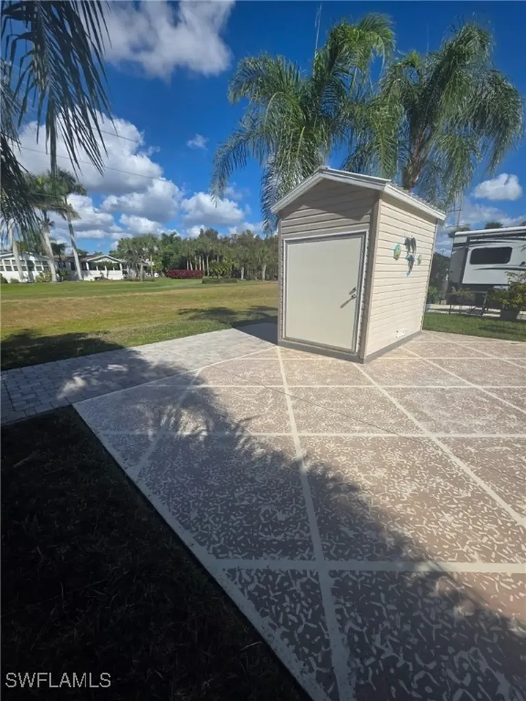 1647 Diamond Lake Circle Naples FL 34114