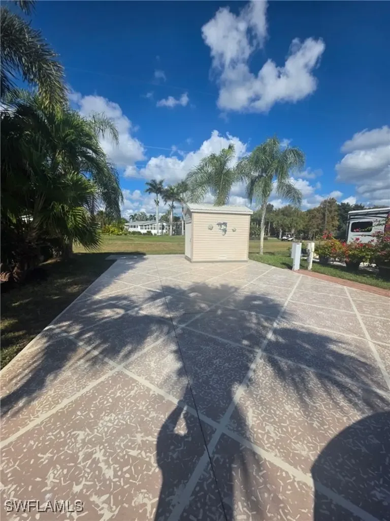 1647 Diamond Lake Circle Naples FL 34114