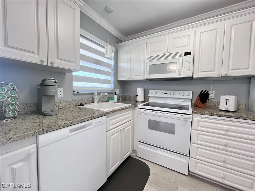 400 Forest Lakes Boulevard Naples FL 34105