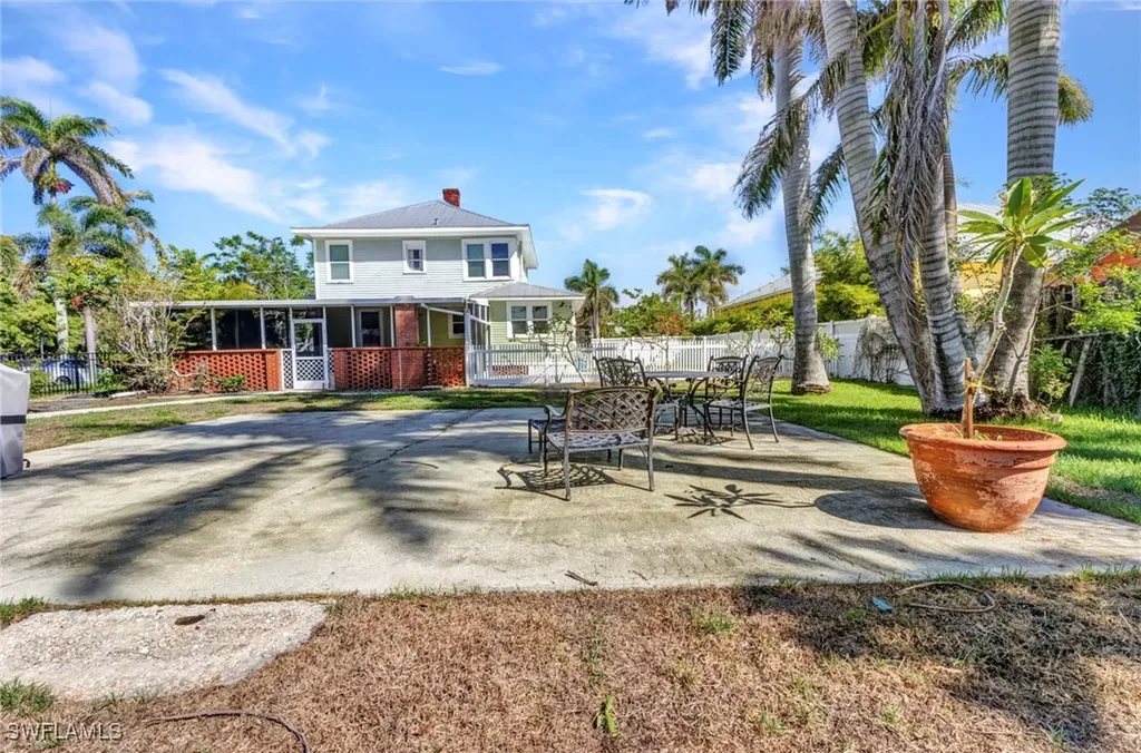 415 W Marion Avenue Punta Gorda FL 33950